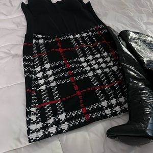 Plaid skirt! PRICES REFLECT ME COVERING SHIPPING!!